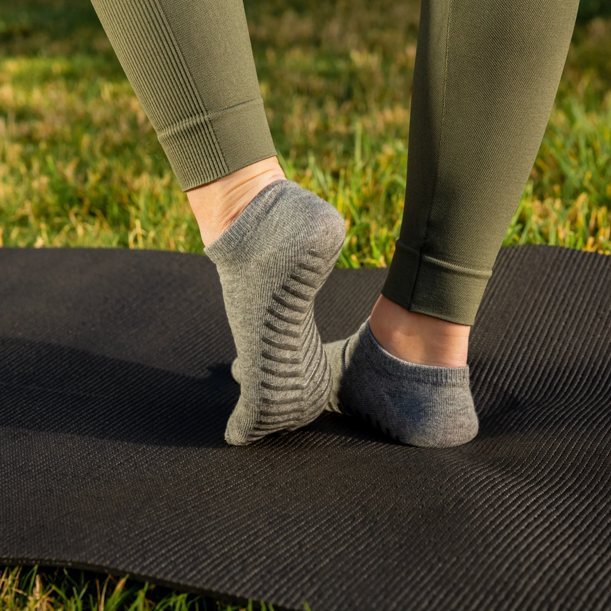 Light Grey Women's Low Cut Ankle Non Skid Socks - 3 pairs