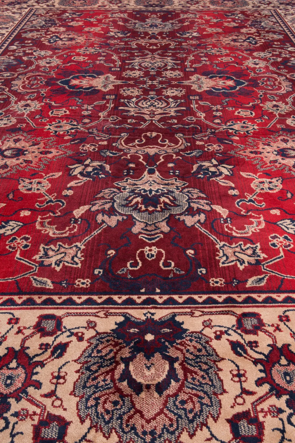 Old Red Area Rug 6'5" x 10' | Dutchbone Bid