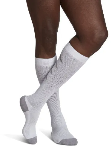 Sigvaris 401C Athletic Recovery, 15-20 mmHg, Knee High, Closed Toe
